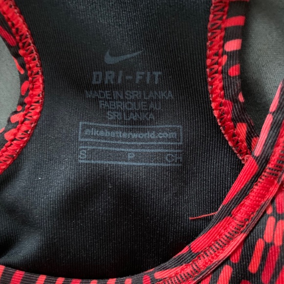 Nike Pro sports bra - Picture 3 of 3